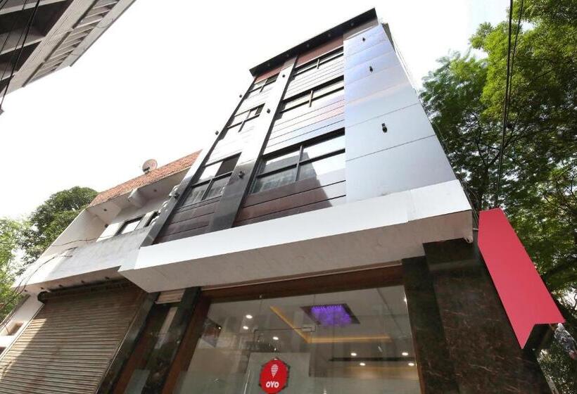 هتل Oyo 9674  Obr