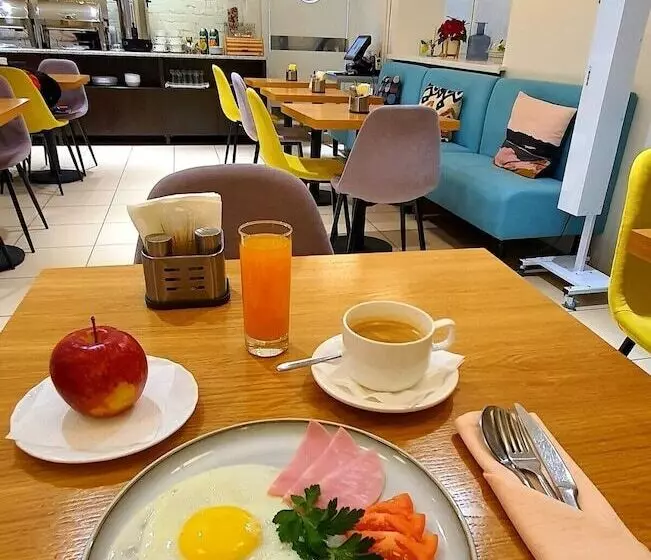 ホテル Slavyanochka