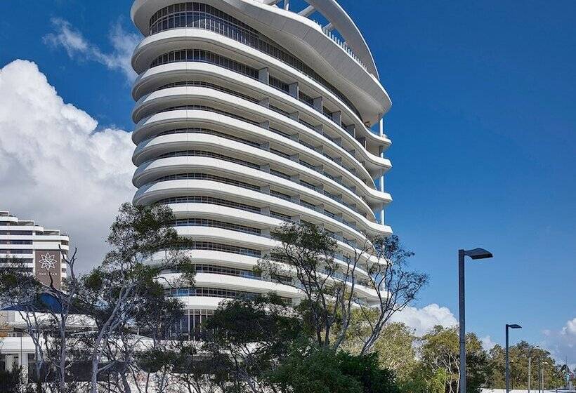 Отель The Darling At The Star Gold Coast