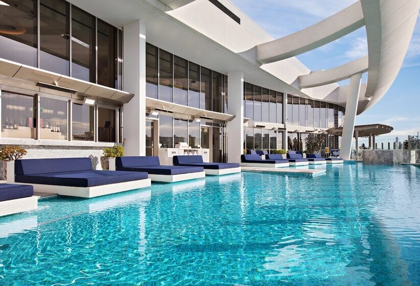 Отель The Darling At The Star Gold Coast