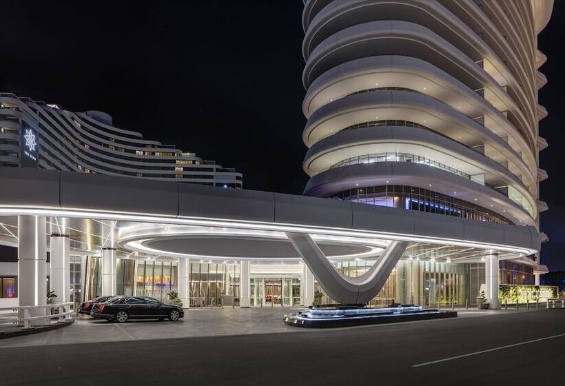 Отель The Darling At The Star Gold Coast