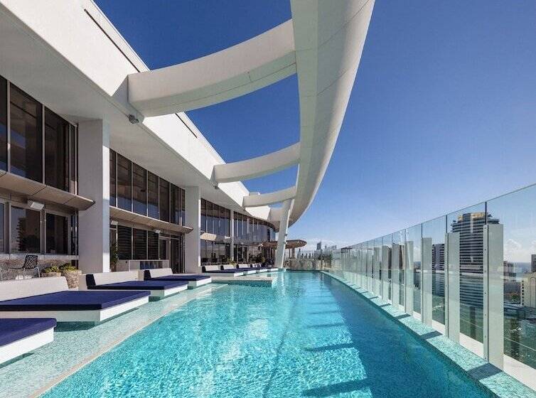 Отель The Darling At The Star Gold Coast