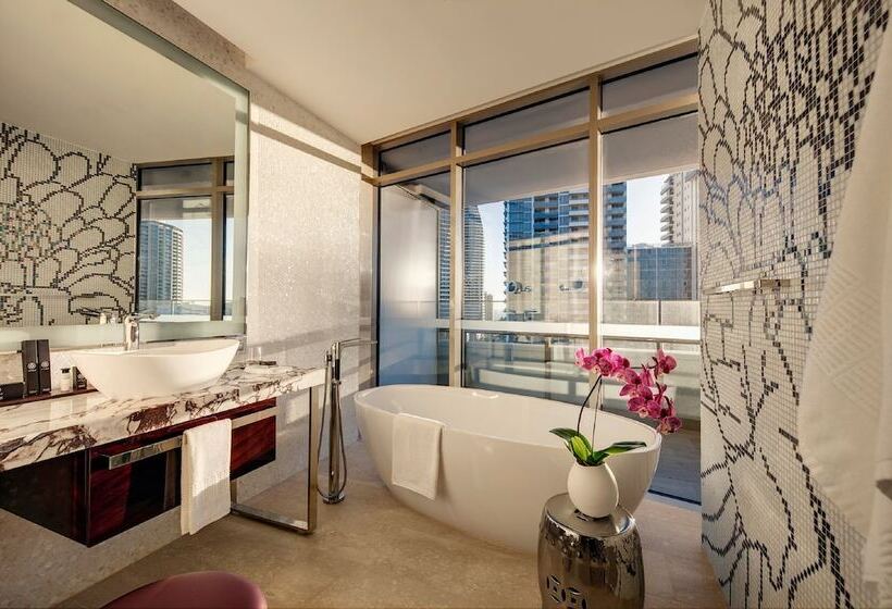 Отель The Darling At The Star Gold Coast