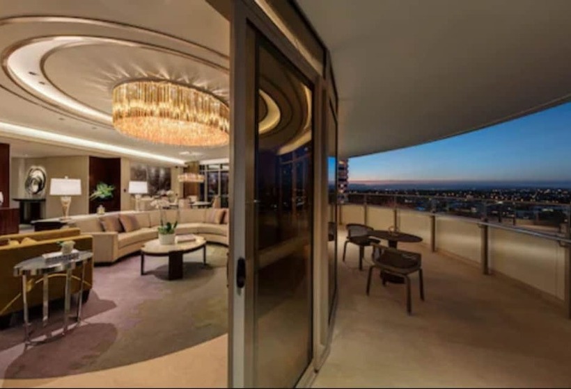 Отель The Darling At The Star Gold Coast