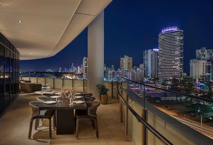 Отель The Darling At The Star Gold Coast