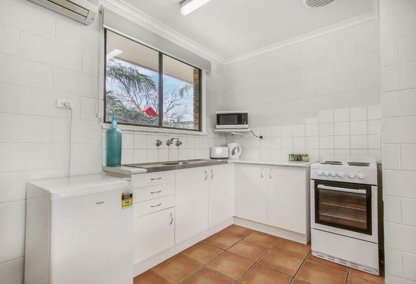 Hybiscus Waterfront Apartments