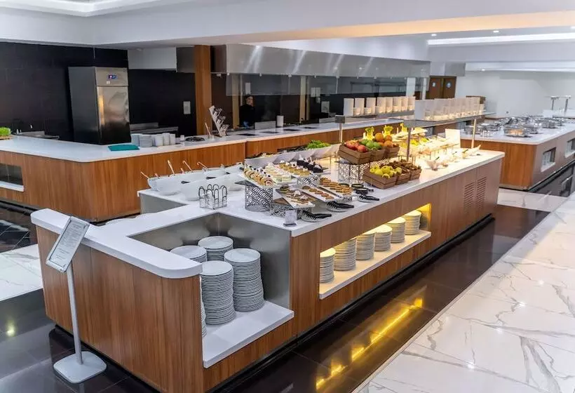 هتل Grand Bellagio Batumi Convention & Casino