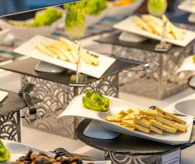 هتل Grand Bellagio Batumi Convention & Casino