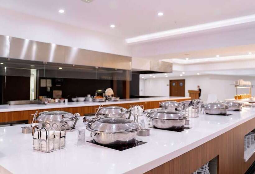 هتل Grand Bellagio Batumi Convention & Casino