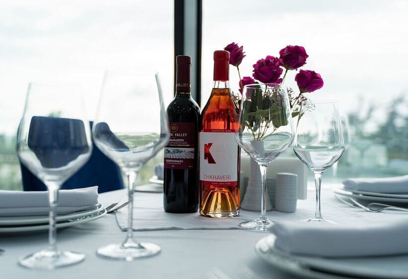 هتل Grand Bellagio Batumi Convention & Casino