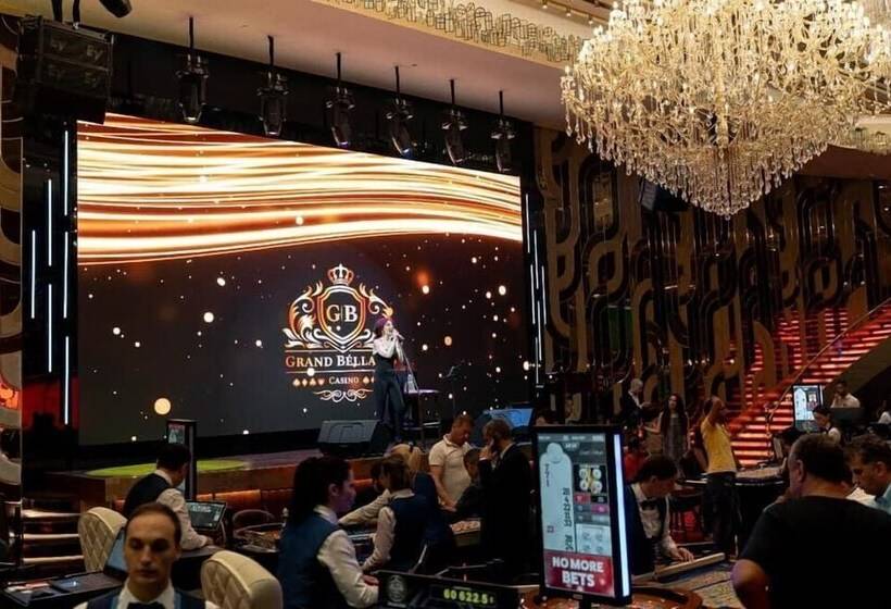 هتل Grand Bellagio Batumi Convention & Casino
