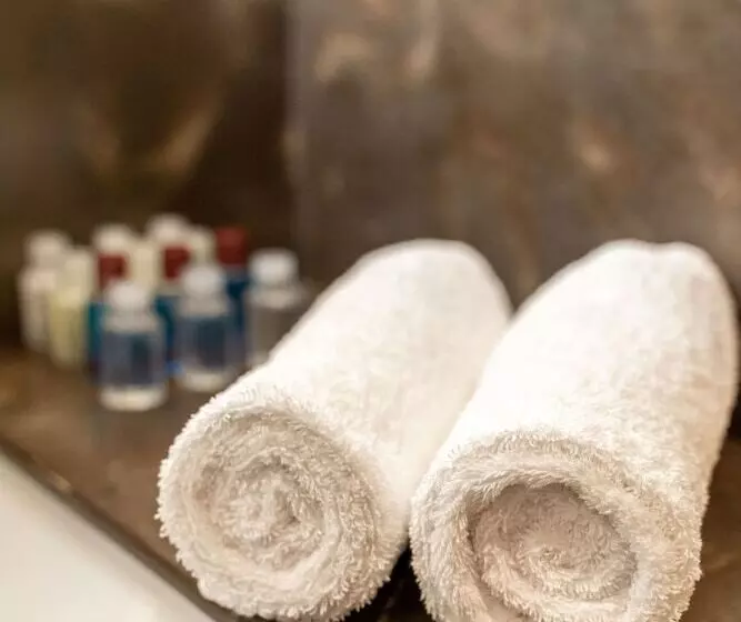 هتل Grand Bellagio Batumi Convention & Casino