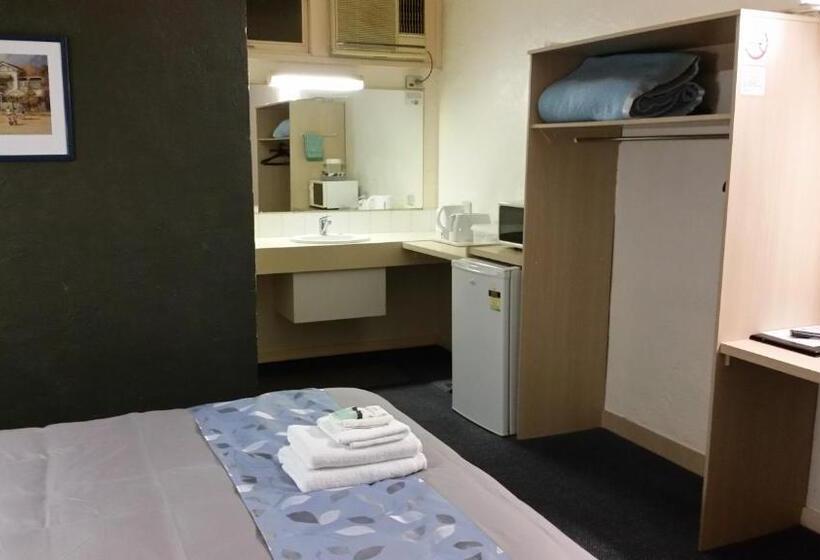 모텔 Belmore Motor Inn