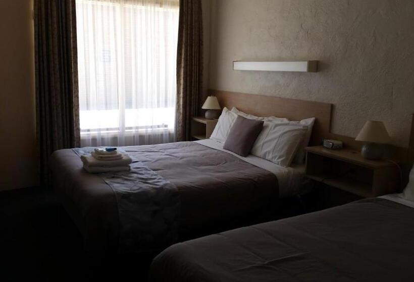 모텔 Belmore Motor Inn