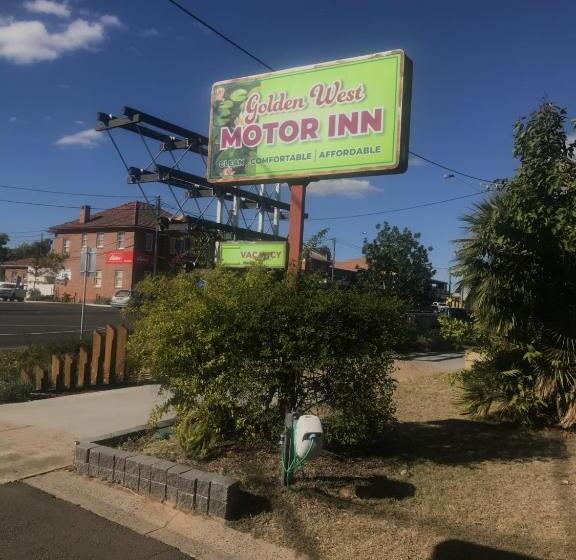 Мотель Golden West Motor Inn
