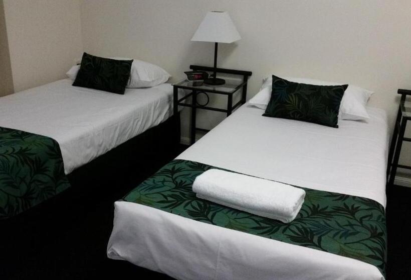 汽车旅馆  Port Denison Motor Inn