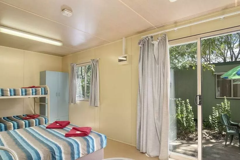 モーテル Riverview Tourist Village