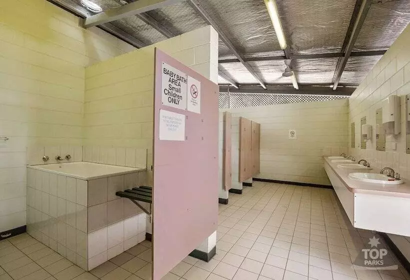 モーテル Riverview Tourist Village