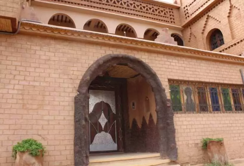 ペンション Maison D'hôte Tizwiyate Dades