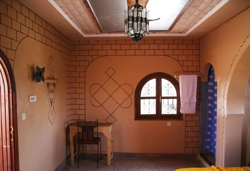 ペンション Maison D'hôte Tizwiyate Dades
