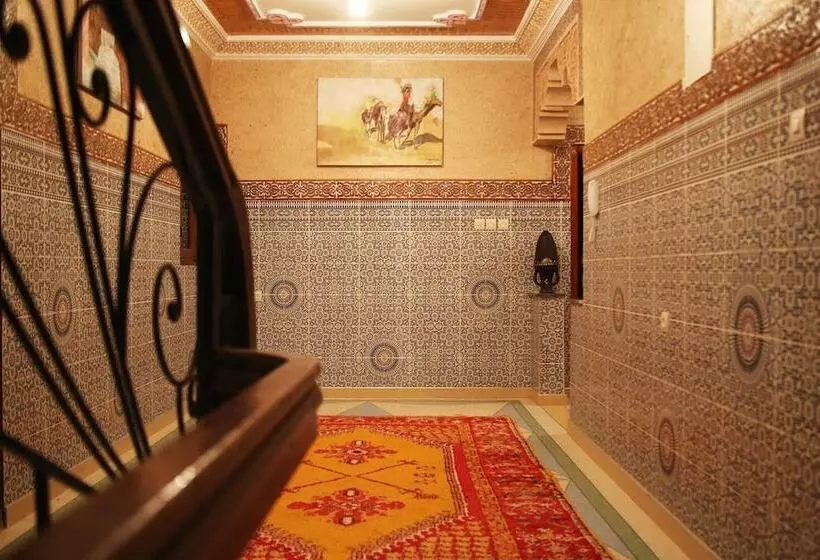 ペンション Maison D'hôte Tizwiyate Dades