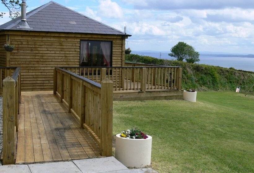 بنسيون Templeview Lodge