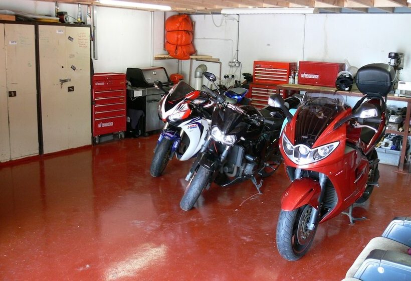 بنسيون Templeview Lodge