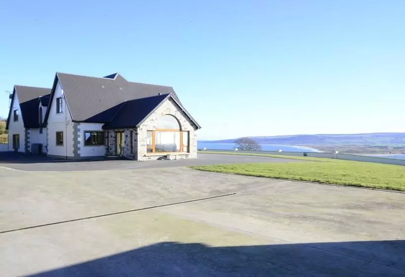 Majatalo Templeview Lodge