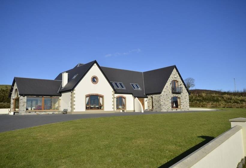 بنسيون Templeview Lodge