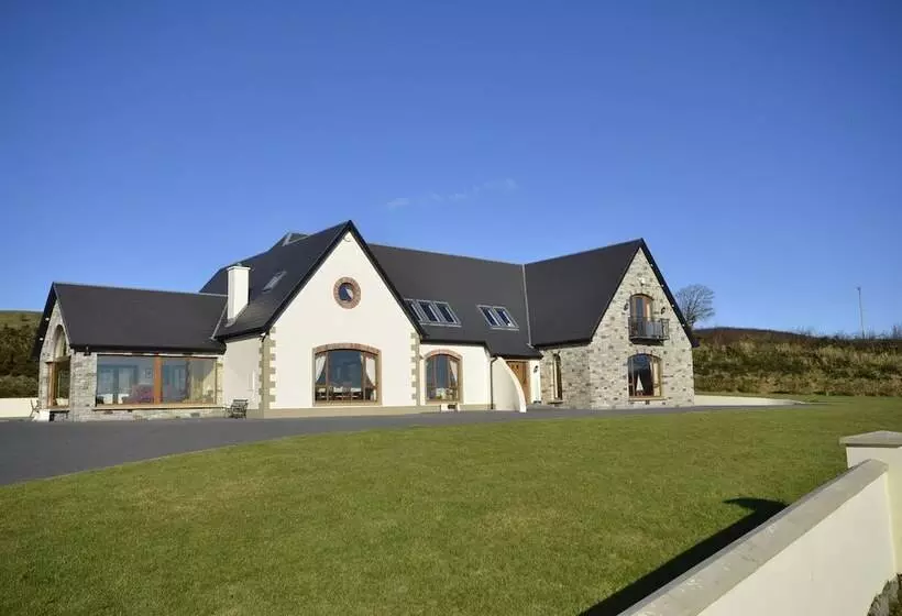 Majatalo Templeview Lodge