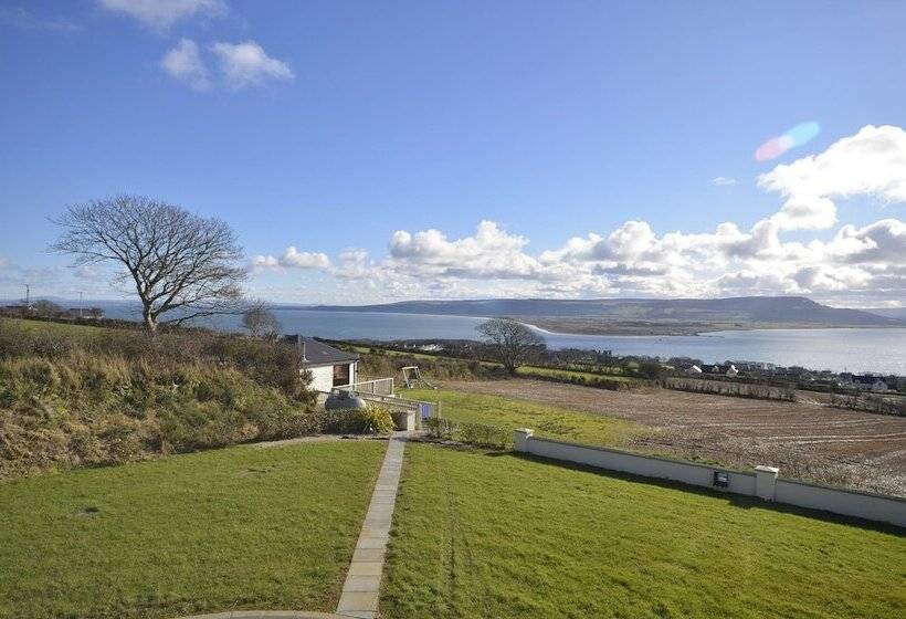 بنسيون Templeview Lodge