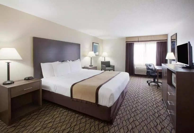 ホテル Baymont By Wyndham Auburn