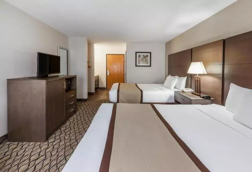 ホテル Baymont By Wyndham Auburn