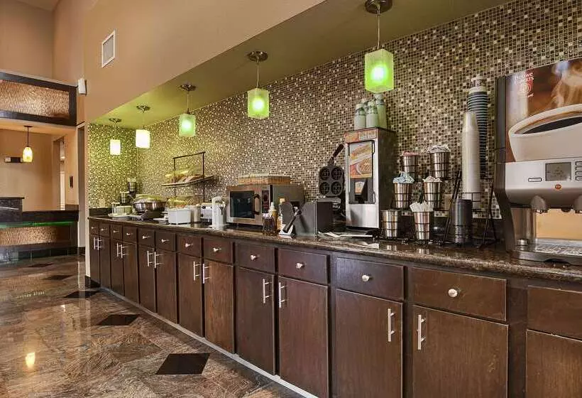 Отель Best Western Bayou Inn And Suites