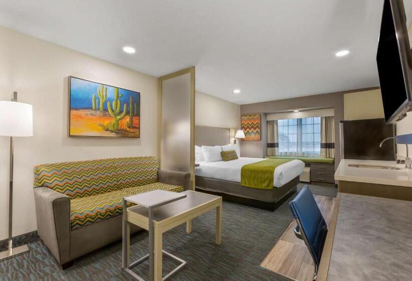 Отель Best Western Plus Yuma Foothills Inn & Suites