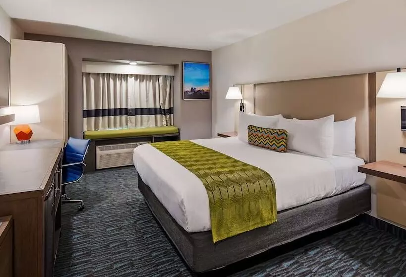 هتل Best Western Plus Yuma Foothills Inn & Suites