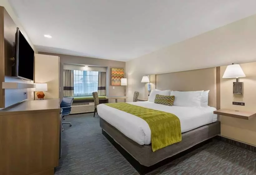 هتل Best Western Plus Yuma Foothills Inn & Suites