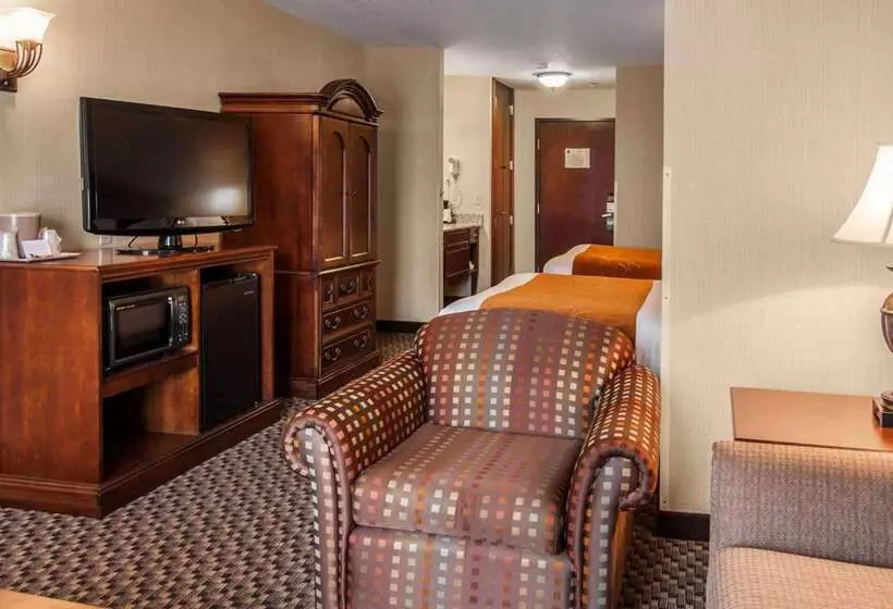 Отель Comfort Suites