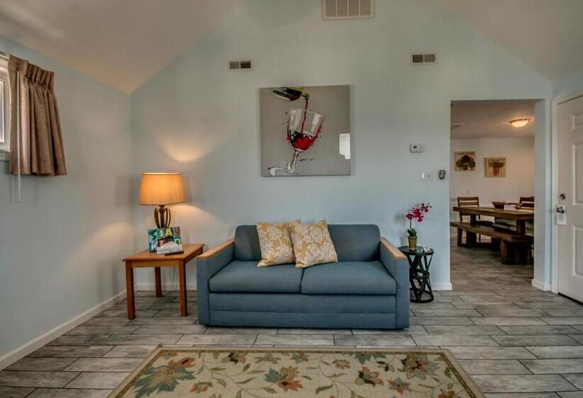 فندق Daytona Inn And Suites