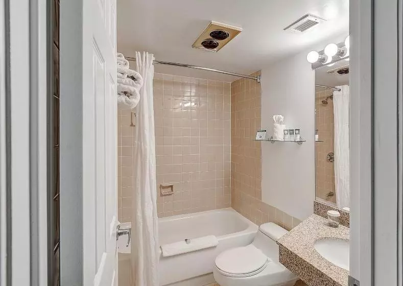 Eastland Suites Extended Stay Hotel & Conference Center Urbana