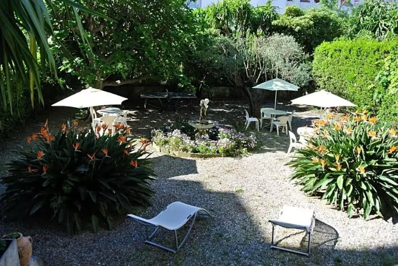 Hotelli Hôtel Castel Mistral