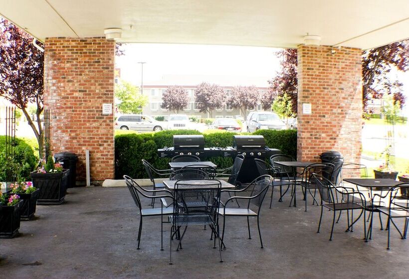 Otel Inn At Moses Lake