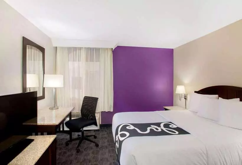 هتل La Quinta By Wyndham Springfield South