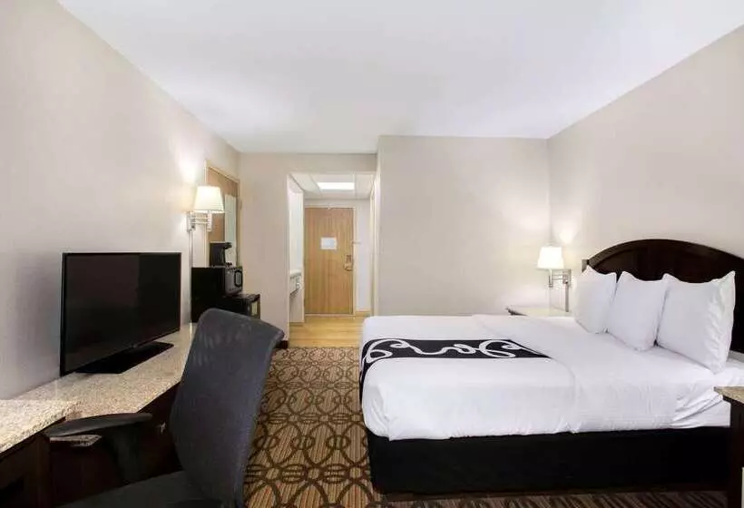 هتل La Quinta By Wyndham Springfield South