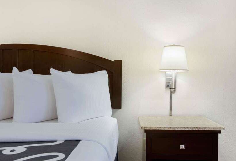 בית מלון כפרי La Quinta By Wyndham Springfield South