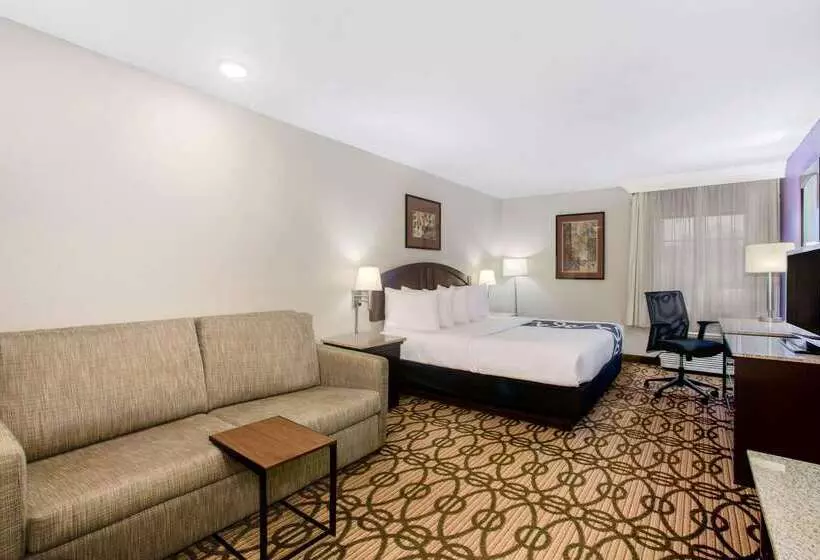 هتل La Quinta By Wyndham Springfield South