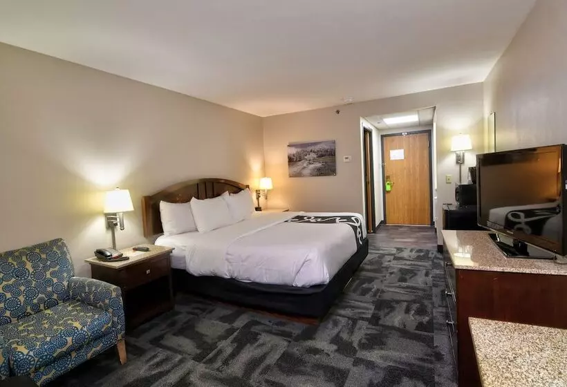 هتل La Quinta By Wyndham Springfield South