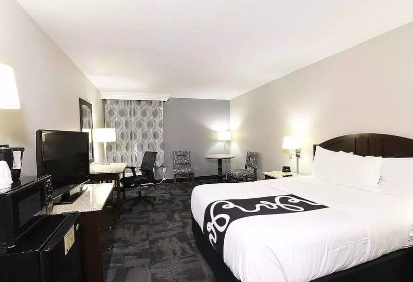 هتل La Quinta By Wyndham Springfield South