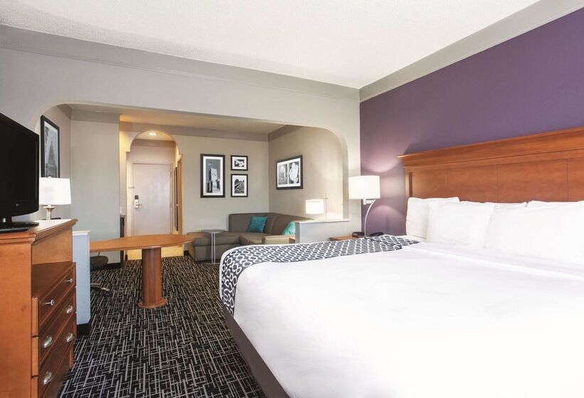 فندق La Quinta Inn & Suites By Wyndham Jackson Airport