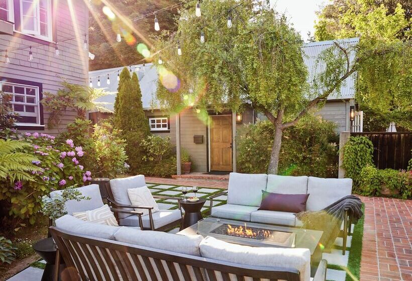 فندق Lavender, A Four Sisters Inn